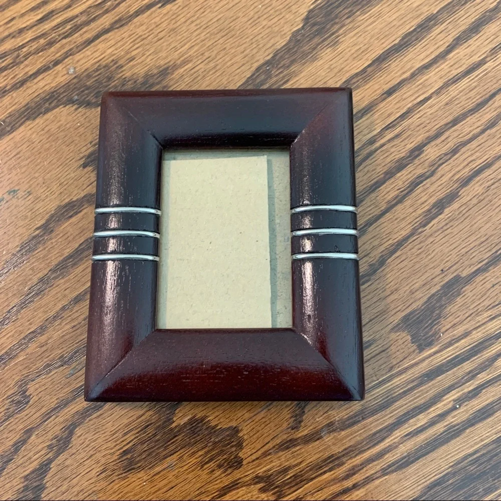 4/$15 one wallet size frame